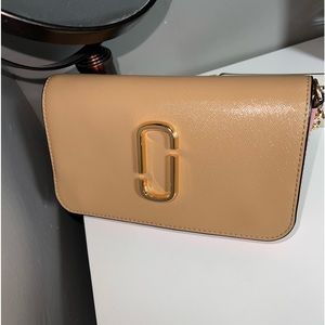 🩷🤍🤎LIKE NEW MARC JACOBS COLOR BLOCK CROSSBODY BAG🩷🤎🤍